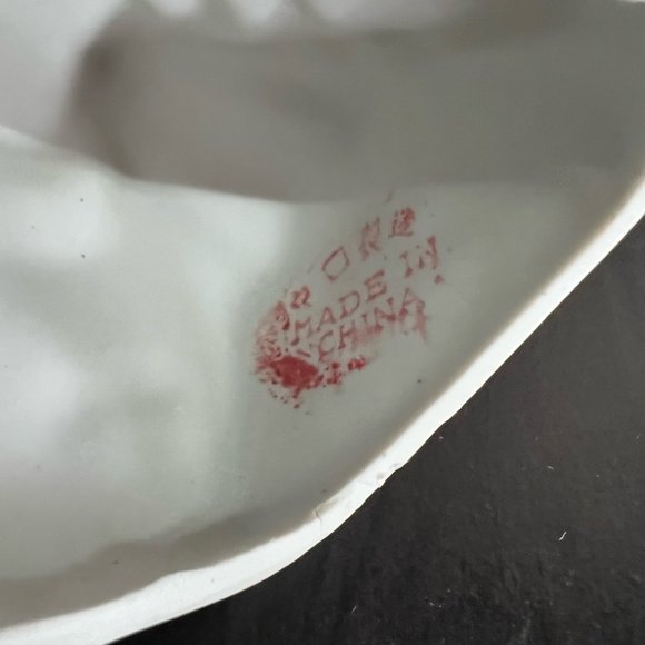 Southern Belle Porcelain Figurine Holding a Fan Raised Flower Detail on Dress - Picture 7 of 12